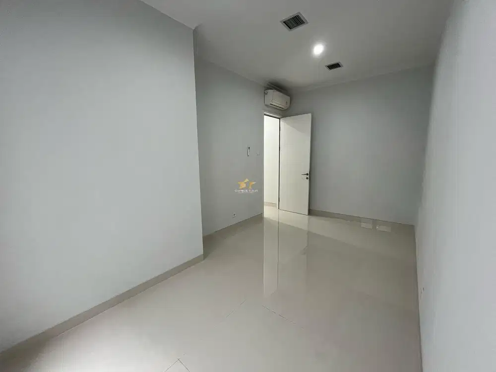 Dijual Rumah Brand New Sudah Renov, Kamar Tidurnya Besar2