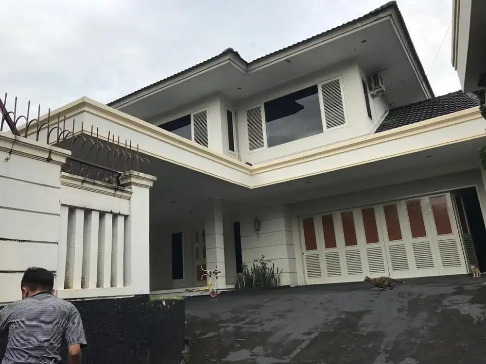 Rumah Pondok Indah, Gedung Hijau Raya 560m2