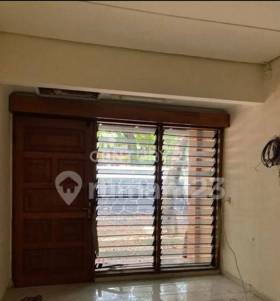 DIJUAL RUMAH HOEK FULL FURNISH RADIO DALAM JAKARTA SELATAN