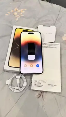 Dijual Iphone 14 Promax 128GB Gold Resmi Ibox Mulus Lengkap