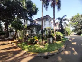 Rumah dijual bintaro jakarta selatan hoek Siap huni harga nego