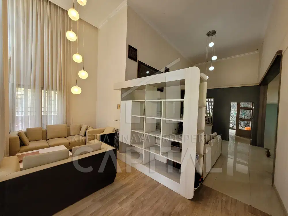 RUMAH MEWAH HARGA MERIAH DI SETRADUTA SAYAP PASTEUR