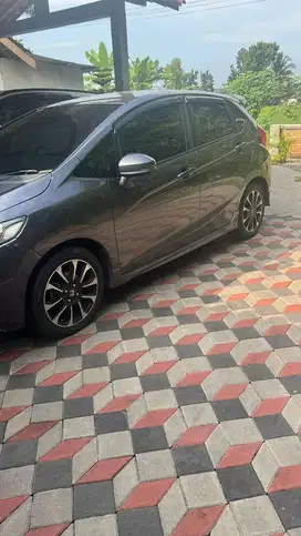 HONDA JAZZ RS AT 2018 LIKE NEW KM RENDAH PLAT AB
