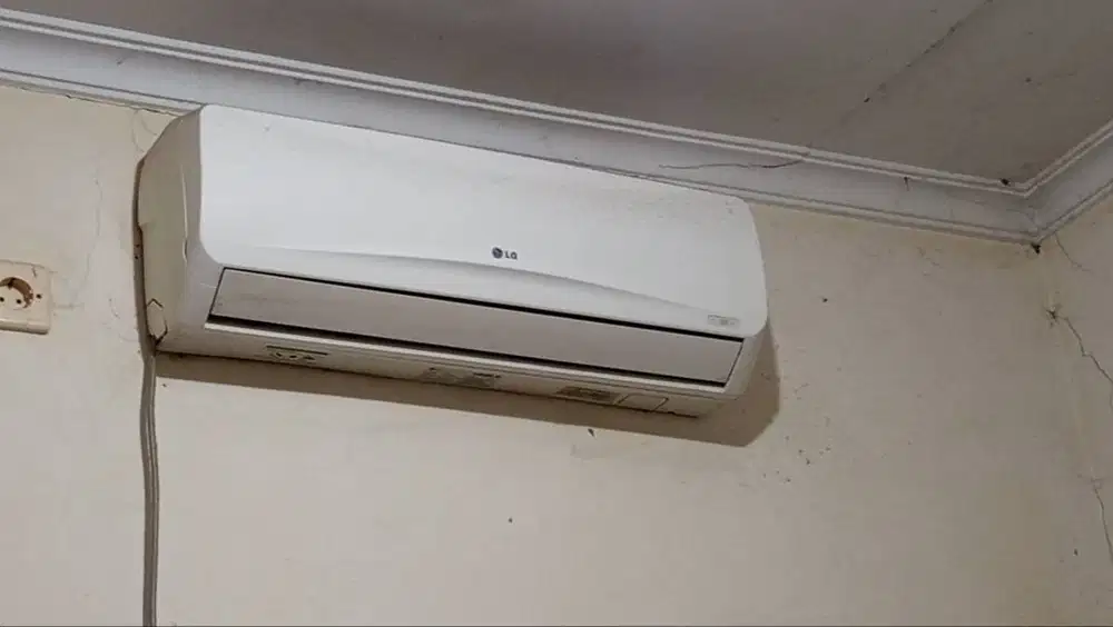 Jual AC ½ PK Bekas