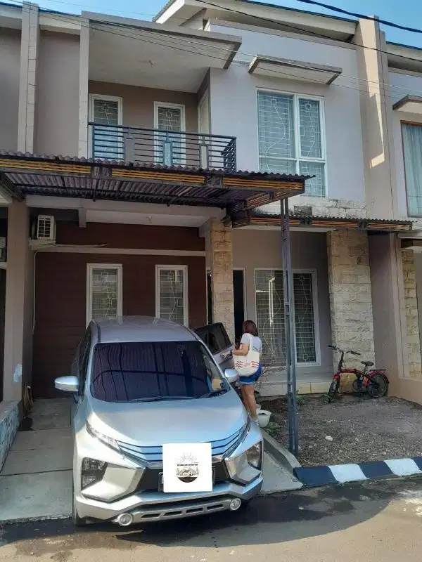 Rumah Tinggal 2 lantai lokasi strategisCibubur, Bekasi
