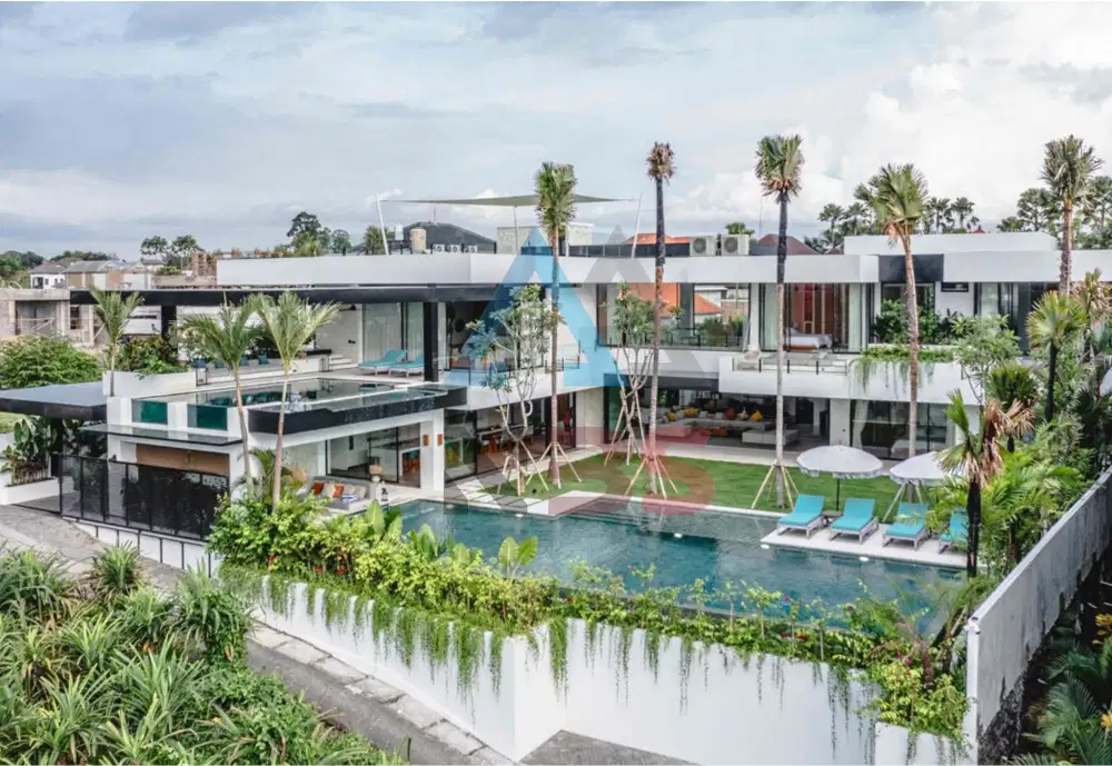 For Sale Exclusive Villa in Canggu, strategic location