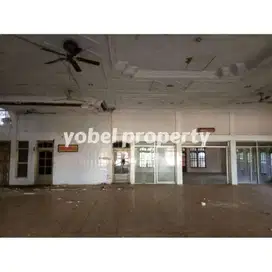 LAHAN EX. RESTO JALAN RAYA SARADAN MADIUN JAWA TIMUR