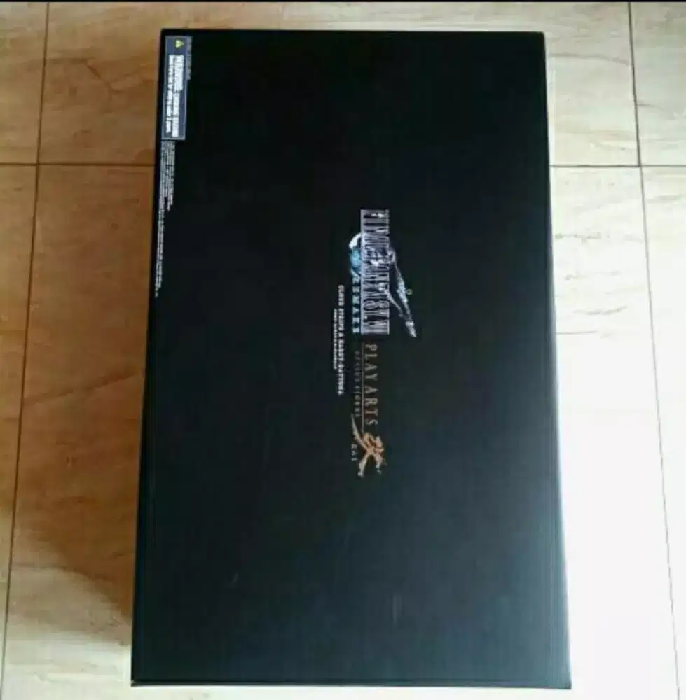 Play Arts Kai - CLOUD STRIFE & HARDY DAYTONA FINAL FANTASY VII (ORI)