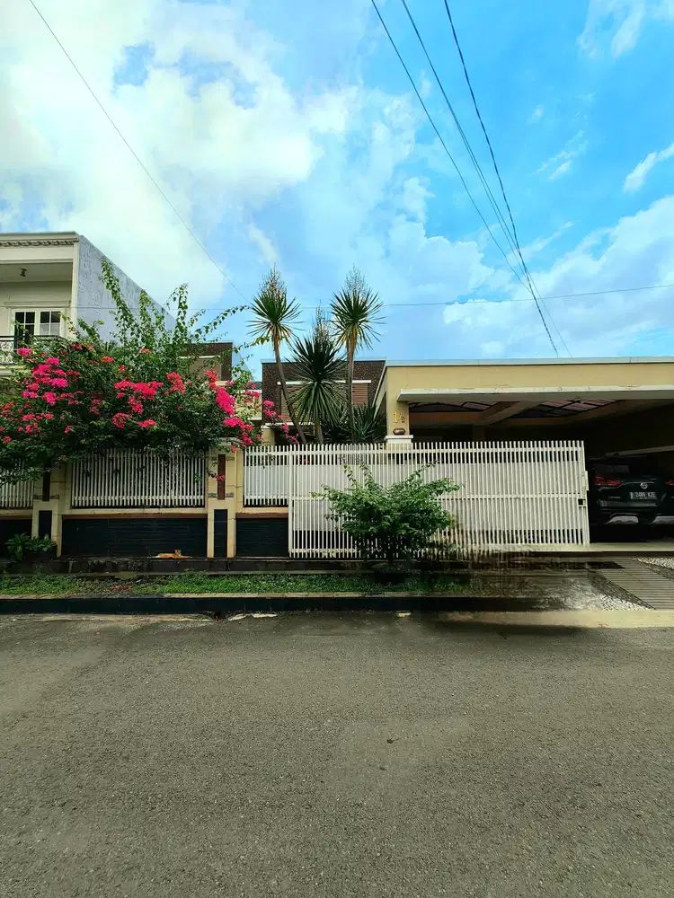 Rumah Secondary Terawat Dalam Komplek Tenang Di Cakung Ujung Menteng