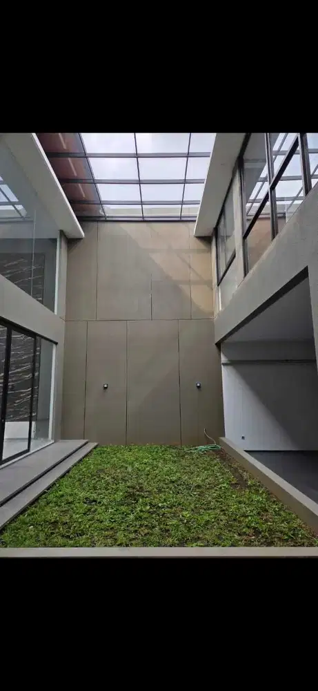 Rumah mewah, siap pakai, aman di summarecon xandari dijual cepat