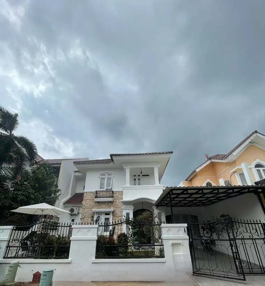 RUMAH CANTIK BANGET  PUSPITA LOKA BARU DI RENOVASI, SHM