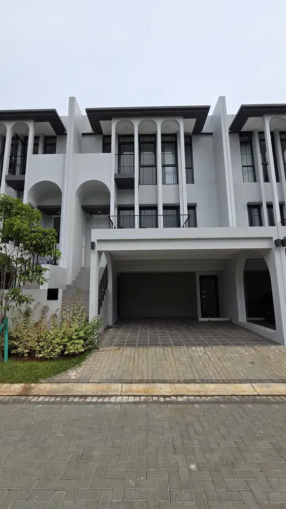 Rumah Cantik Brand New Greenwich BSD, Siap Huni