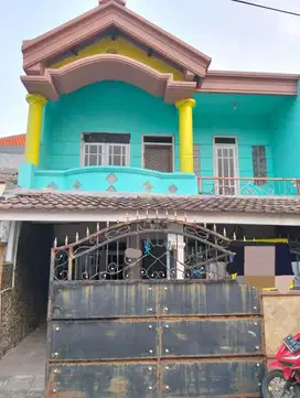 25. DIJUAL RUMAH DELTASARI INDAH 2 LANTAI WARU SIDOARJO