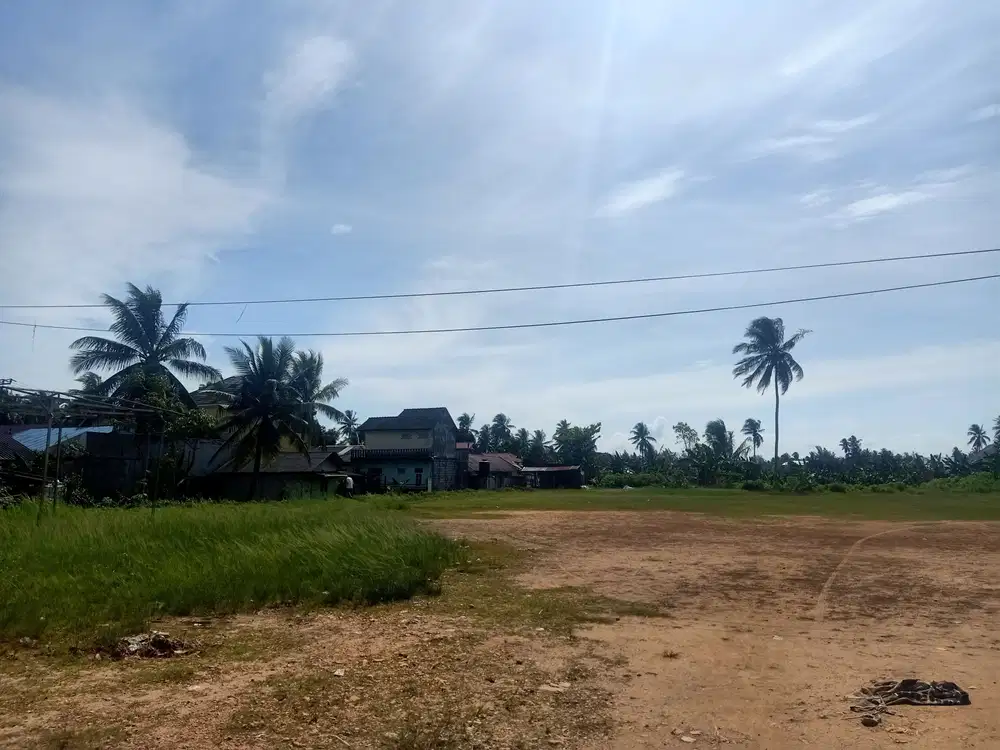 Disewakan tanah 16000m2 lebar 54m datar pinggir jalan poros Lamaru