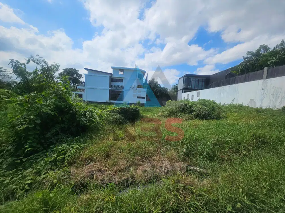 FOR SALE A FREEHOLD LAND AT PREMIUM LOCATION IN BERAWA