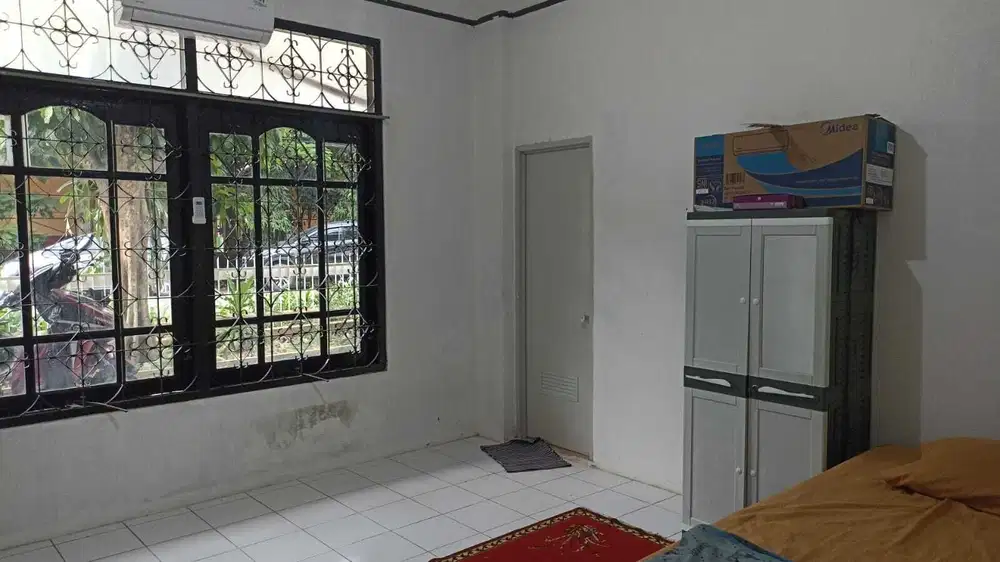 RUMAH HOMIE DEKAT PRAJA GANDARIA  ROW JALAN LEBAR PONDOK INDAH