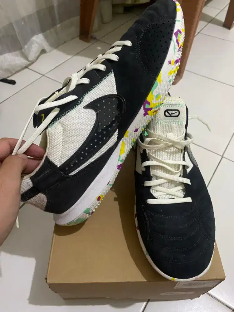 NIKE FUTSAL UKURAN 46/30CM
