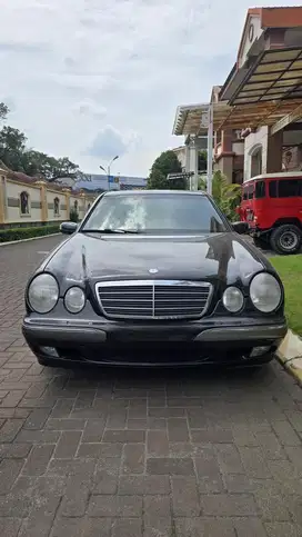 KM 20rb! MERCEDES BENZ E240 ELEGANCE 2001,