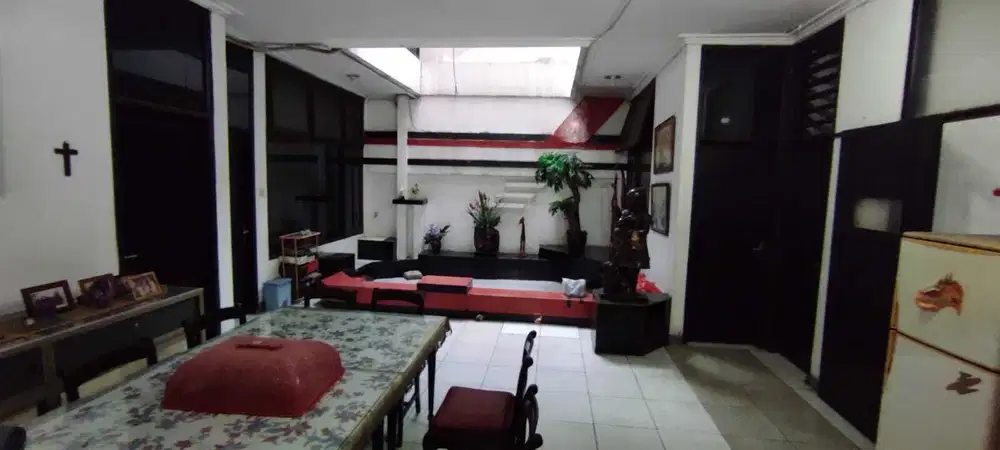 Rumah Siap Huni di Tomang  Jakarta Barat