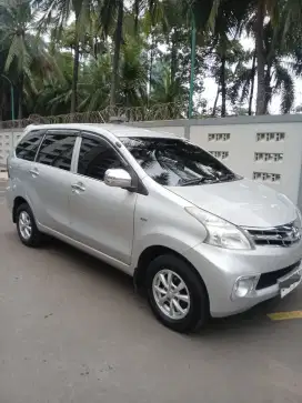 Toyota avanza 1.3 G manual 2014 airbag silver pribadi