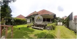 Rumah Strategis Sayap Supratman Dekat Gedung Sate Bandung