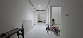 DIJUAL RUMAH 3 LANTAI FULL RENOVASI & KAMAR TIDUR 5 DI LEGENDA WISATA!