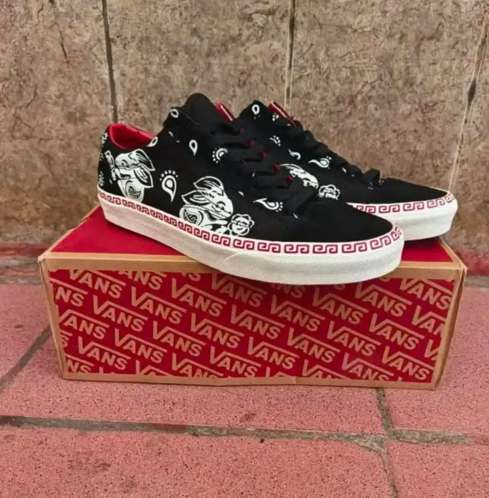 Vans style 36 brand new