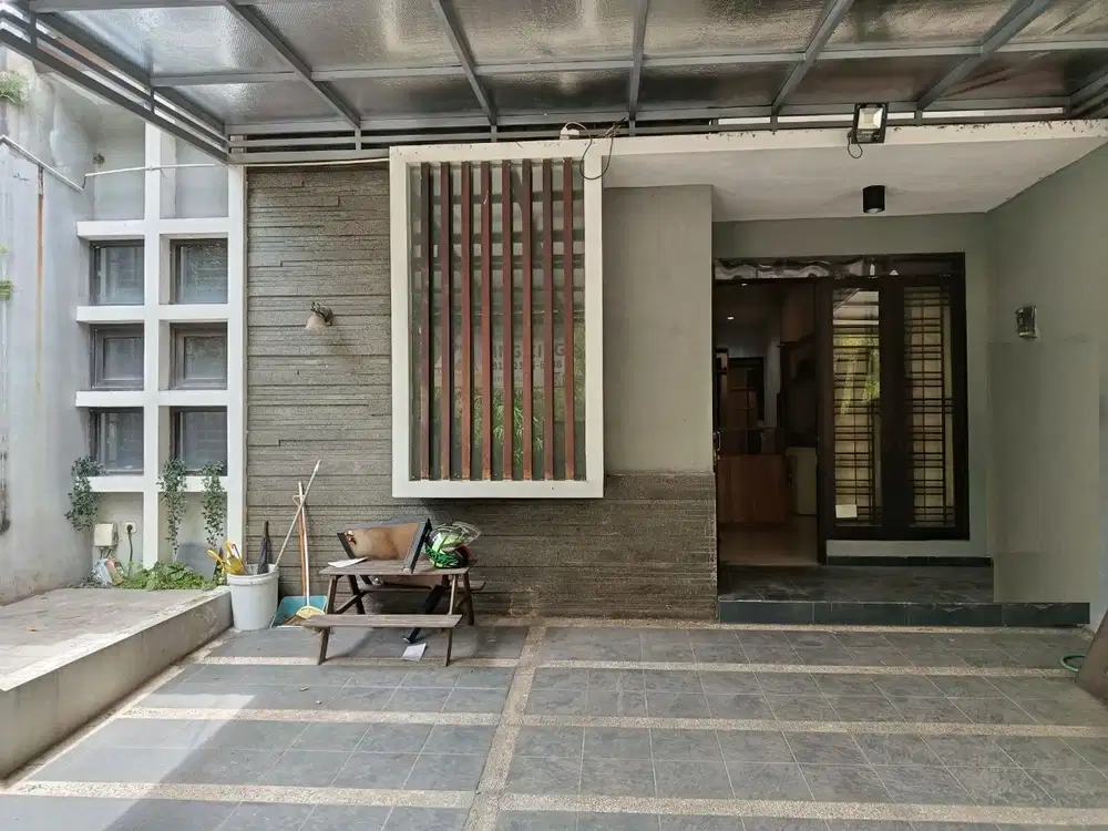 Rumah Nyaman Siap Huni Dalam Kawasan Elit Batununggal