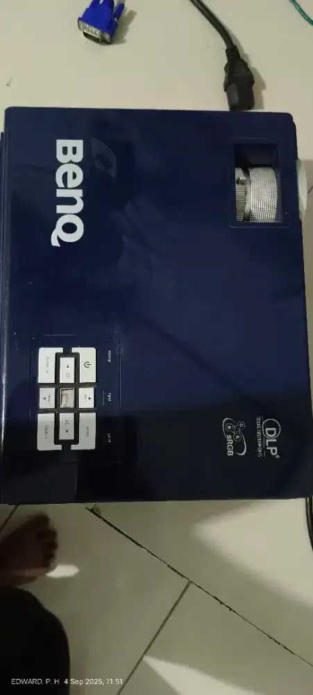 proyektor BENQ normal