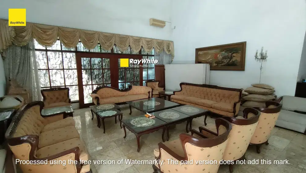 Rumah 2 Lantai Bagus & Asri Jalan Gondangdia, Menteng