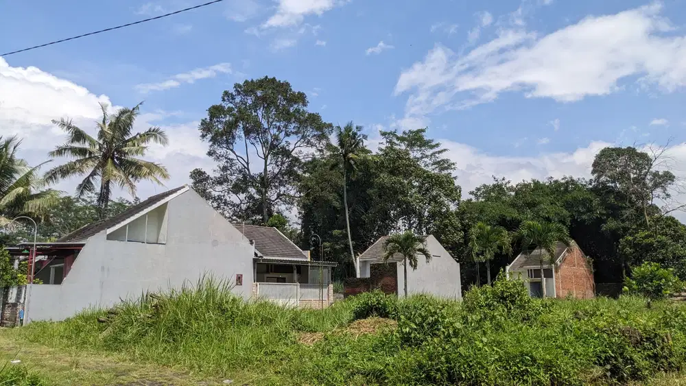 Tanah Dijual dengan Akses Jalan Lebar  Lokasi Bebas Banjir di Malang
