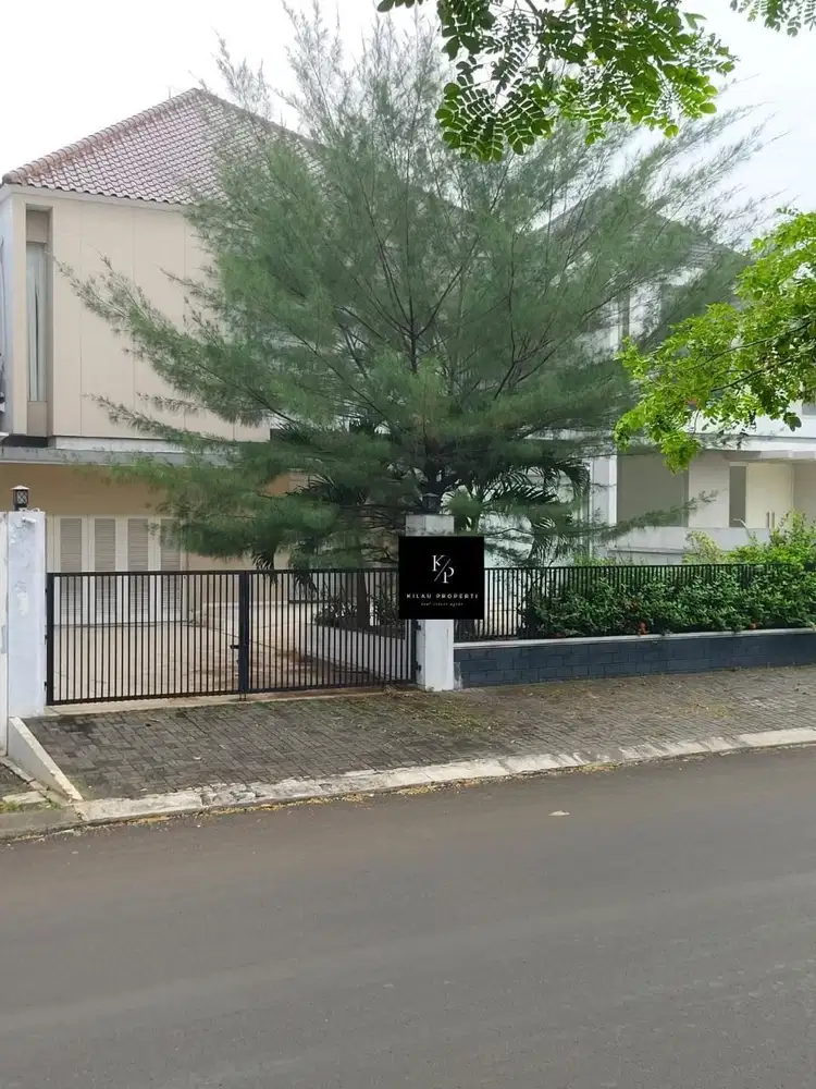 Di jual rumah boulevard di kota wisata cibubur
