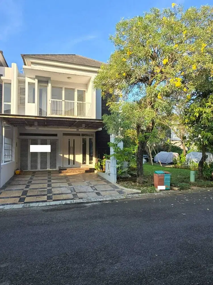 Rumah dekat mall di Maple Summarecon Bekasi