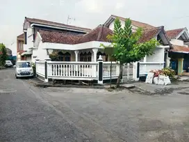 Rumah Second Terawat 160m² Kadipiro Solo