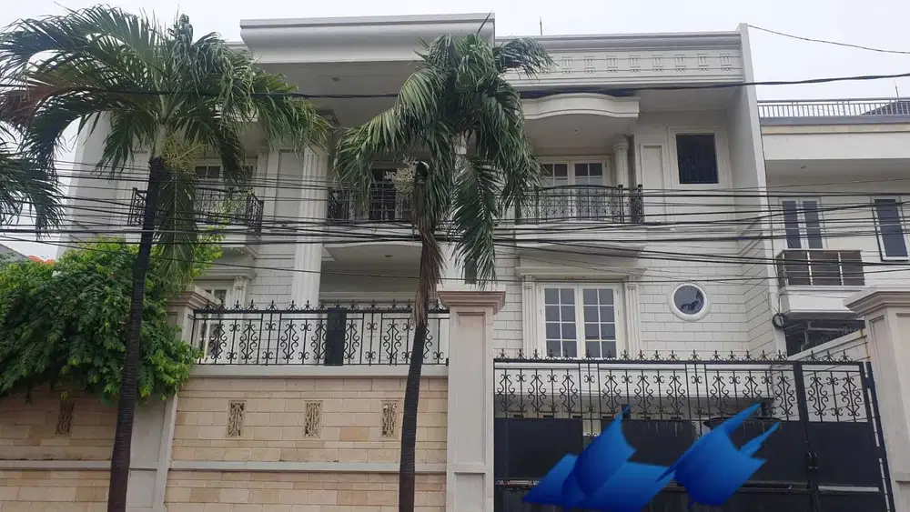 Rumah Mewah Cempaka Putih Jakpus 3Lt 700m2