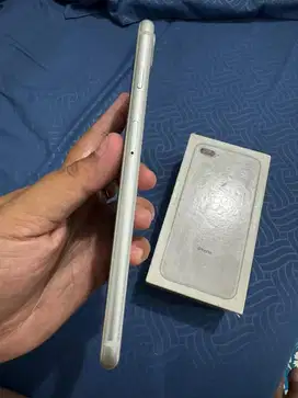 Iphone 8 plus 64 GB jual cepat