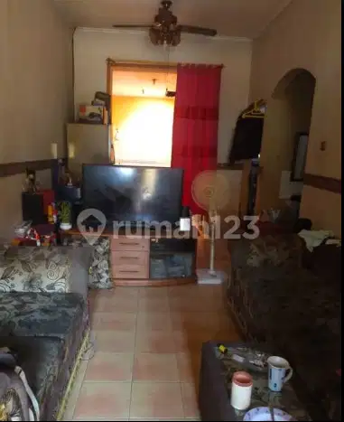 Rumah Sertifikat Hak Milik Di Taman Royal 2 Cipondoh, Tangerang