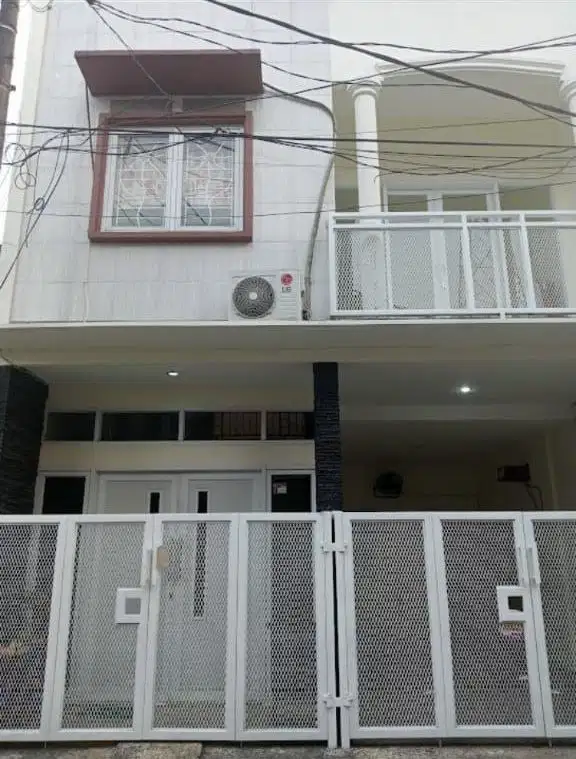 Rumah 3 lantai dijual di Citra Prima Serpong Siap Huni Bebas Banjir