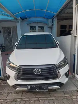 Innova Reborn 2022 diesel 2.4 V Automatictic