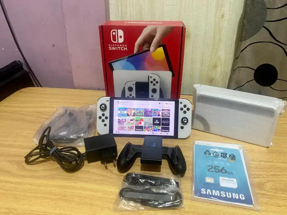 Nintendo switch oled c*fe*w 256gb fullset