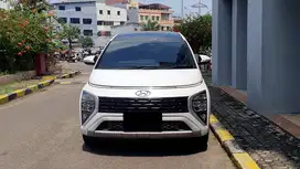 Hyundai Stargazer Prime AT Putih Captain Seat NIK 2023 KM19rb Record
