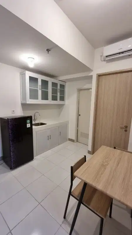 Sewa 2 bedroom apartemen tokyo riverside PIK2 semi furnish view pool
