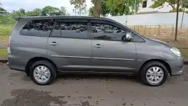 Innova bensin 2010 transmisi otomatis Type v Luxury bulu kera