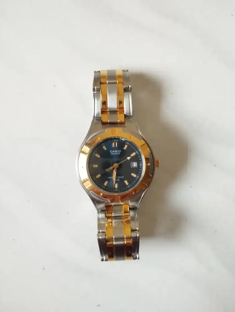 Jam tanga wanita Casio stainless