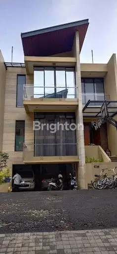 Rumah Mewah Town House Di Pondok Labu Rp 9 M