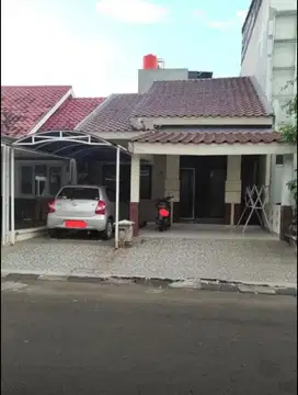 Rumah cluster sutera Flamboyan semi furnished