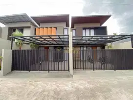 RUMAH MEWAH 2 LANTAI FULL FURNISHED – DEKAT STADION MAGUWOHARJO