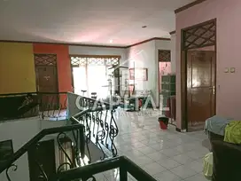 Best Deal Rumah 2 Lantai di Komplek Nan Nyaman Bougenville Antapani