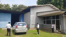 Gudang Murah di Jalan Raya Karangan Gunung Putri, di bawah Appraisal B