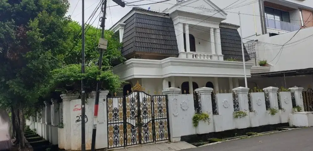 RUMAH MEGAH MODERN KLASIK DI CEMPAKA PUTIH JAKARTA PUSAT